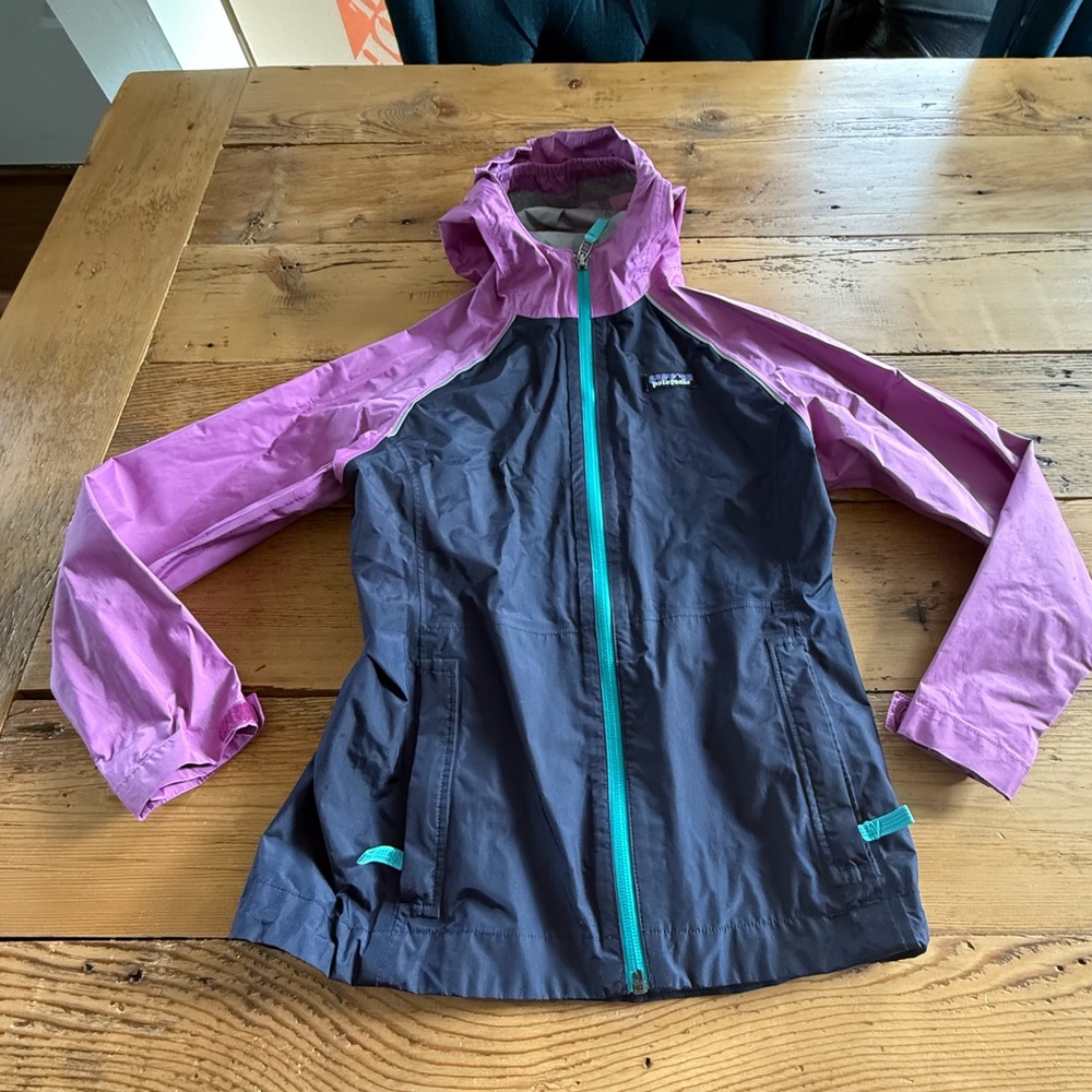 Girls Patagonia Rain Jacket Size 10